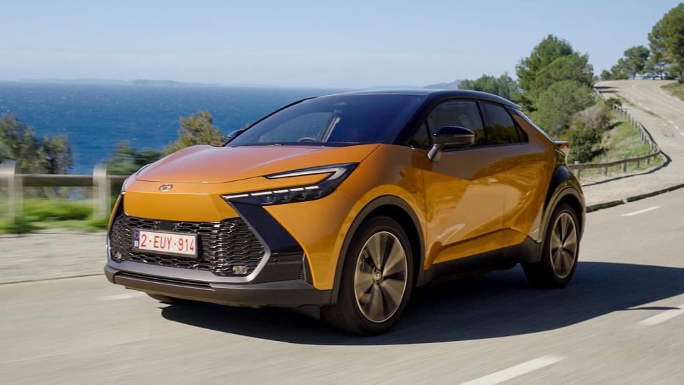 Σε 7 εκδόσεις και 1η φορά Plug-in Hybrid το νέο Toyota C-HR